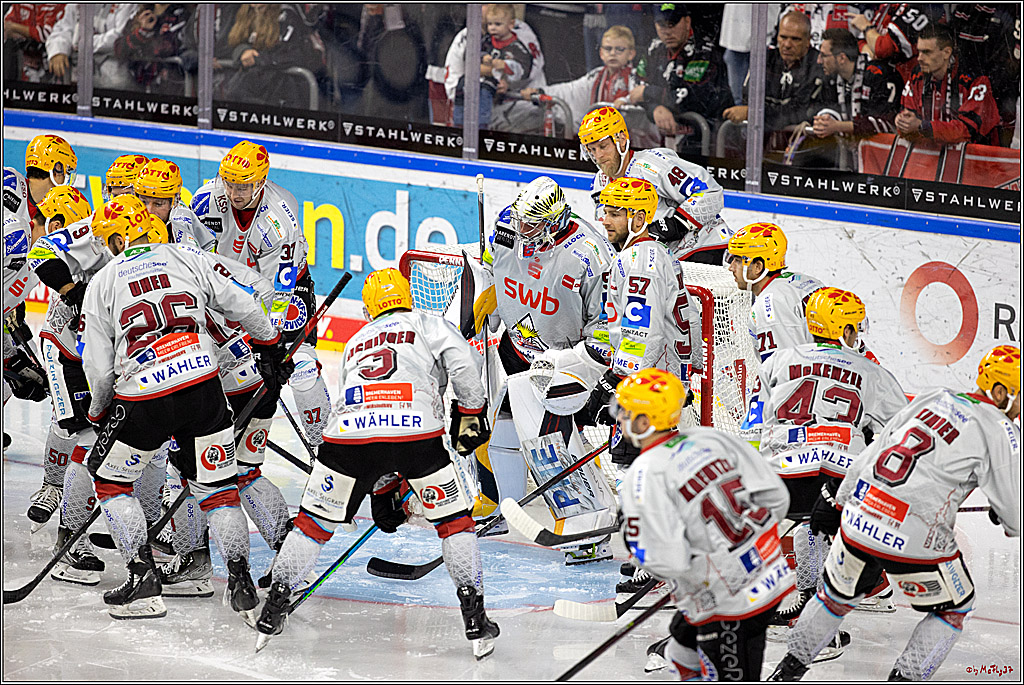 PENNY DEL;  Kölner Haie - Fischtown Pinguins; Köln, 04.10.2022